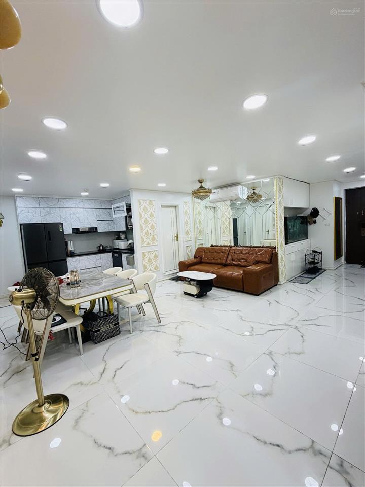 Căn góc 3 ngủ 3 mặt thoáng, thiết kế tây âu cực đẹp, nội thất nhập khẩu, sổ đỏ chính chủ