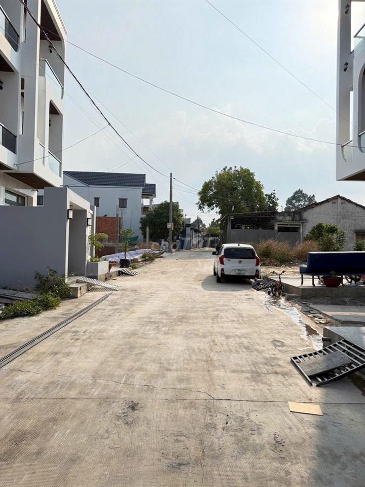 Bán lô đất thổ cư ngang 8x30m ,ngay ubnd Chánh Hiệp, HCM , SHR