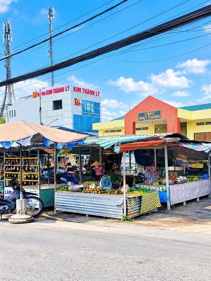 Quá đẹp, nhà vườn 1068m² đất full thổ View Kênh chỉ 3.5 tỷ