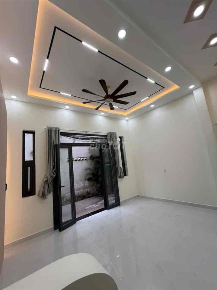 BÁN NHÀ - 3.850ty - Sát bên KDC Bầu Cát