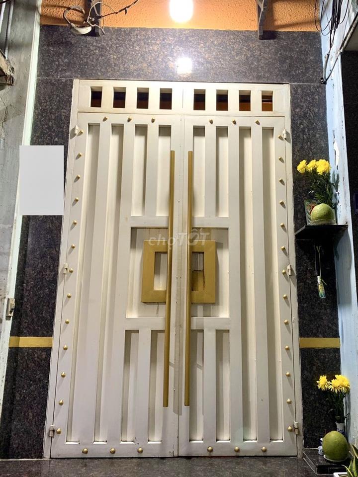 Nhà bán hẻm xe hơi đường Bình Phú, đoạn giữa Hậu Giang và Chợ Lớn