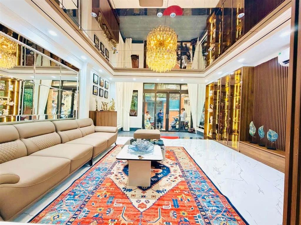 NHÀ ĐẸP XUẤT SẮC LA THÀNH – 59M² – MT 5M – 6 TẦNG – THANG MÁY NHẬP – FULL NỘI THẤT CAO CẤP