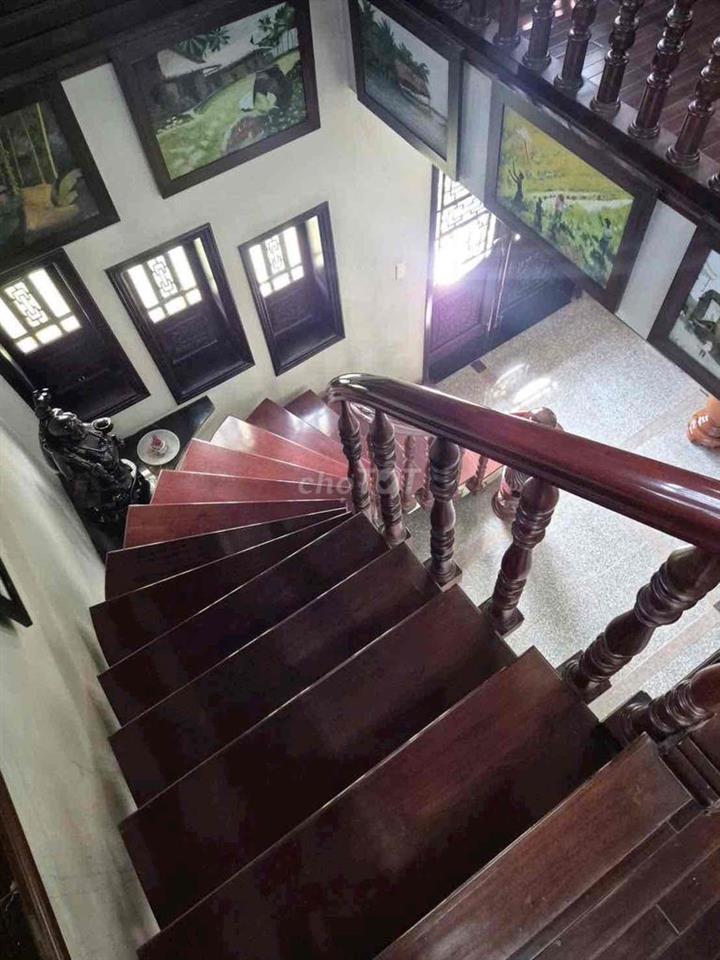 chính chủ gửi Biet thự vườn dt 40x58 giá 24 ty bot lọc