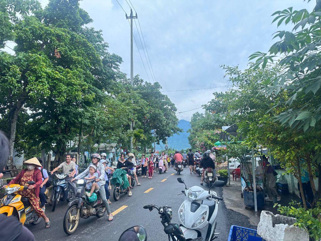 CƠ HỘI SỞ HỮU LÔ ĐẤT 120M² NGAY TRỤC ĐƯỜNG HÒA PHÚ – ĐỐI DIỆN TRƯỜNG TIỂU HỌC, GIÁ 1 TỶ 350