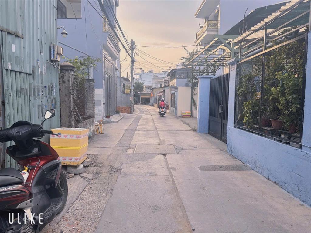 Gấp bán nhà xưởng Đ Bình Thành Bình Tân-Hẻm 7m thông 194m2 -Cấp 4-Giá: 11 tỷ