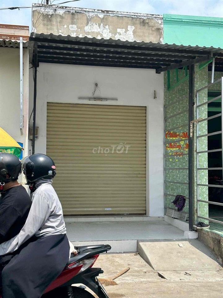 BÁN NHÀ MẶT TIỀN KINH DOANH - CHỢ QUI ĐỨC, BÌNH CHÁNH