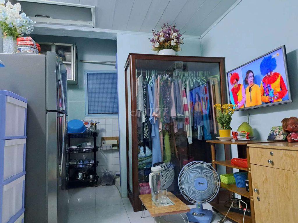 căn hộ CC NĐC LẦU 3 DTSD:10M² CÓ GÁC SỔ HỒNG RIÊNG