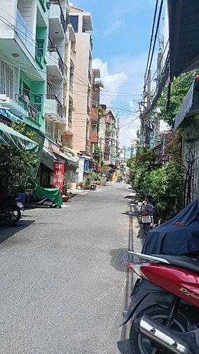 NHÀ CHÍNH CHỦ TRUNG TÂM QUẬN 10 HẺM XE HƠI 6M • NỞ HẬU • VỊ TRÍ ĐẸP •