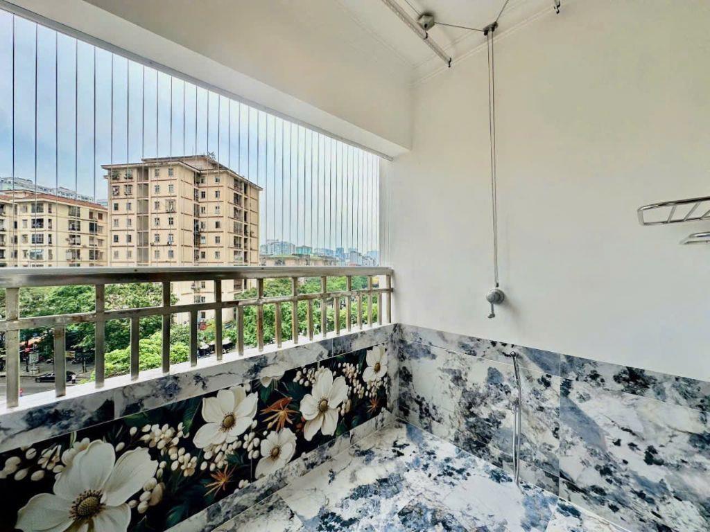 Bán căn hộ B11 Nam Trung Yên 62M2 2 phòng ngủ 1 vệ sinh, nhà đẹp giá 3.* tỷ có bớt liên hệ 0986128415
