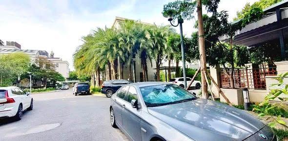 BÁU VẬT NỘI ĐÔ - BIỆT THỰ TỪ LIÊM 135M-5 TẦNG VỀ Ở LUÔN FULL NỘI THẤT 40 tỷ