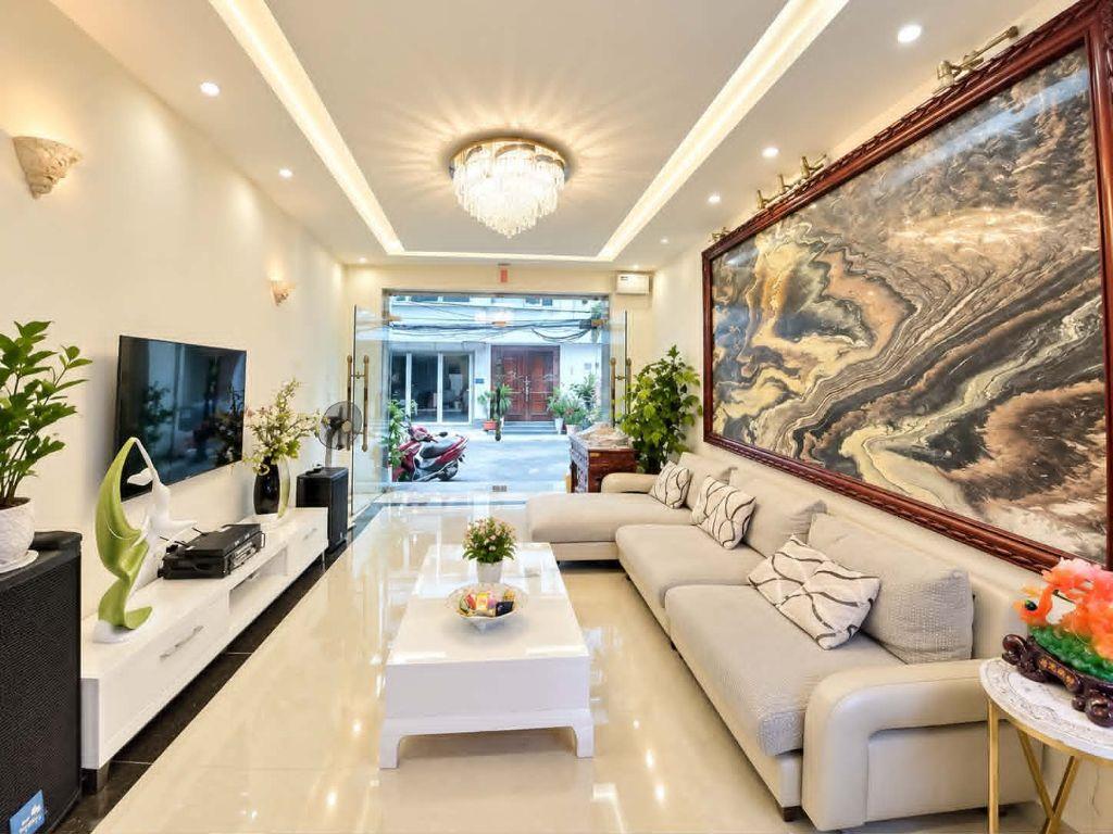 BÁN GẤP NHÀ QUÁN THÁNH PHỐ VIP BA ĐÌNH GIÁP RANH TÂY HỒ FULL NỘI THẤT 40M X 5 TẦNG NHỈNH 16 TỶ