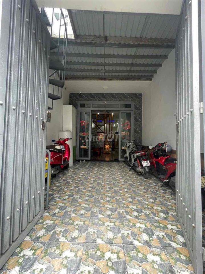 BÁN NHÀ