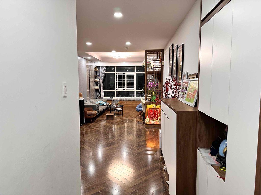 Bán căn hộ chung cư Giai Việt tầng trung