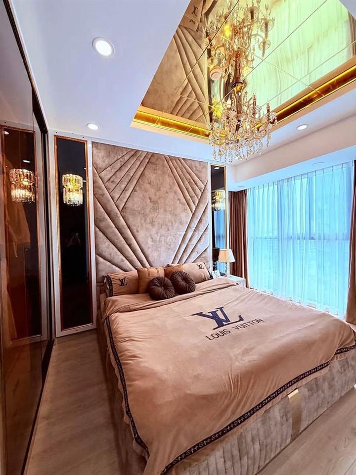 Emerald căn góc view hồ sinh thái + hồ bơi 2pn2vs full nội thất caocấp