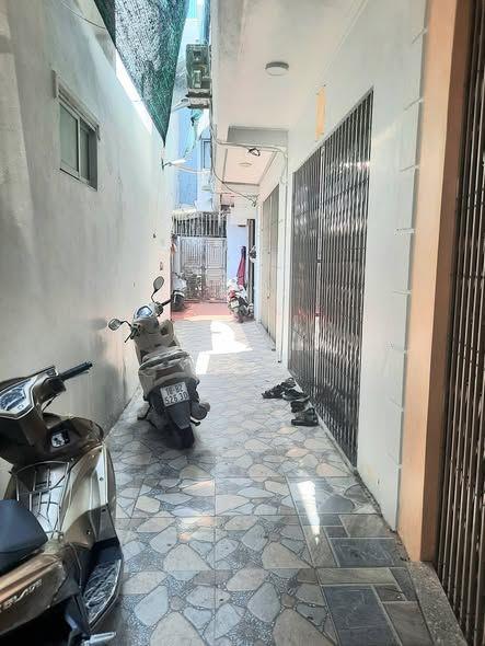 BÁN NHÀ ĐẸP 1.58 TỶ 3 TẦNG 35M2 ( TÂY NAM ) NGÕ ĐƯỜNG 19/5