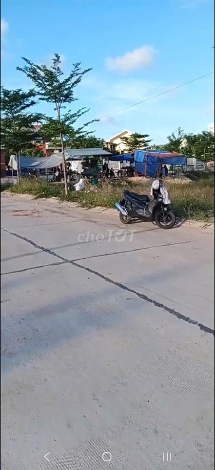 Cần tiền Bán đất thổ cư đối diện cổng trường THCS Tuy Phước-Bình Định