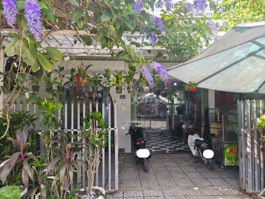 Nhà ở gần chợ P4 và trường học IGC