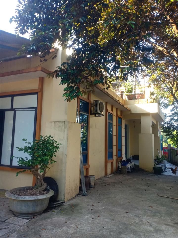 Cần bán căn nhà có diện tích 490m2 (Mặt tiền 21.55m)Tại Cửa Ga Quán Triều.