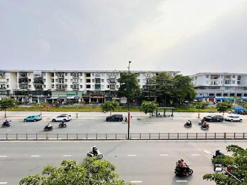Bán nhà Mặt tiền Dương Quảng Hàm - giao Nguyễn Thái Sơn, 4x14m, 4 Tầng, chỉ 16,7 Tỷ.