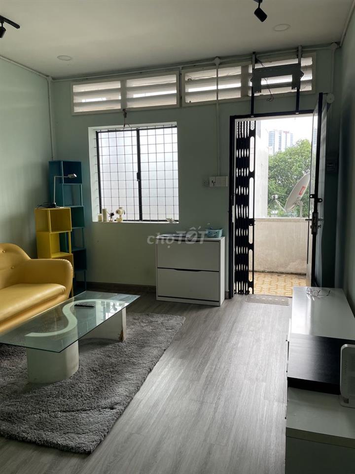Bán căn hộ chung cư Trần Quang Diệu (Q3 cũ). Nhà trống, sổ hồng đầy đủ