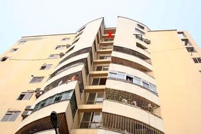 Chính chủ, bán căn hộ chung cư 27 Lạc Trung