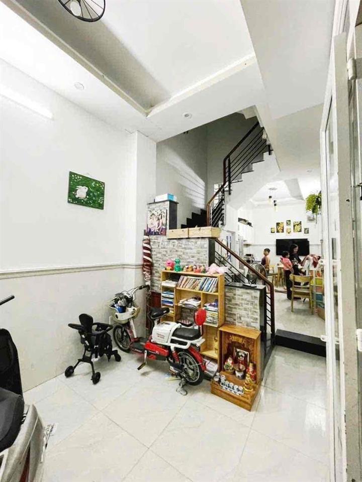 NHÀ ĐẸP 2 LẦU - QUANG TRUNG PHƯỜNG 8 - 3PN Có Sân Thượng