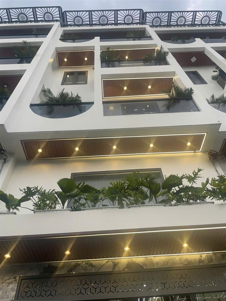 Bán nhà 1 lửng 4 lầu 5x17m giá nhỉnh 8 tỷ Đường nhựa 7m Lê Quang Hòa