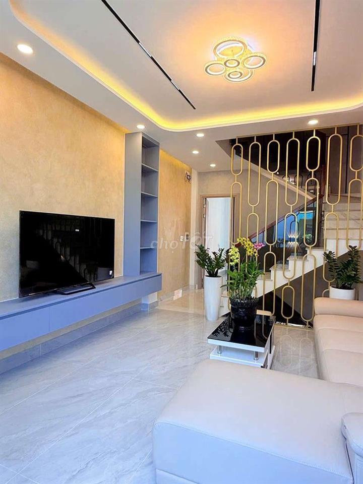 🔥HOT! Bán Nhà Q9- 4 Tầng Cao Cấp Giá Cực Tốt Số Với Vị Trí.