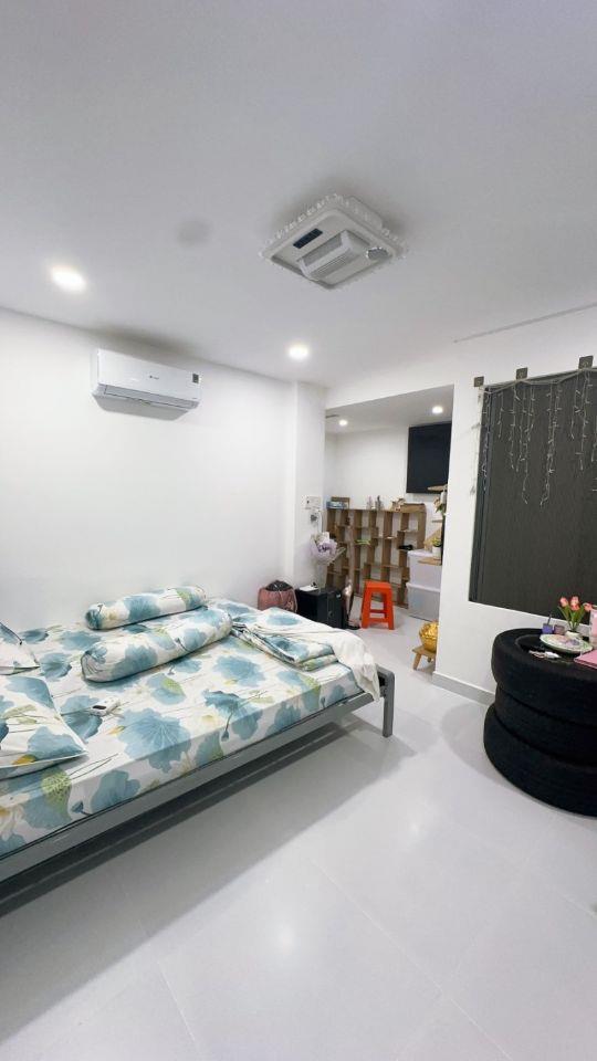 Giá Chỉ 3.8 Tỷ - Nhà Mới 2 Tầng - Ngay UBND Long Thạnh Mỹ Q.9 Cũ