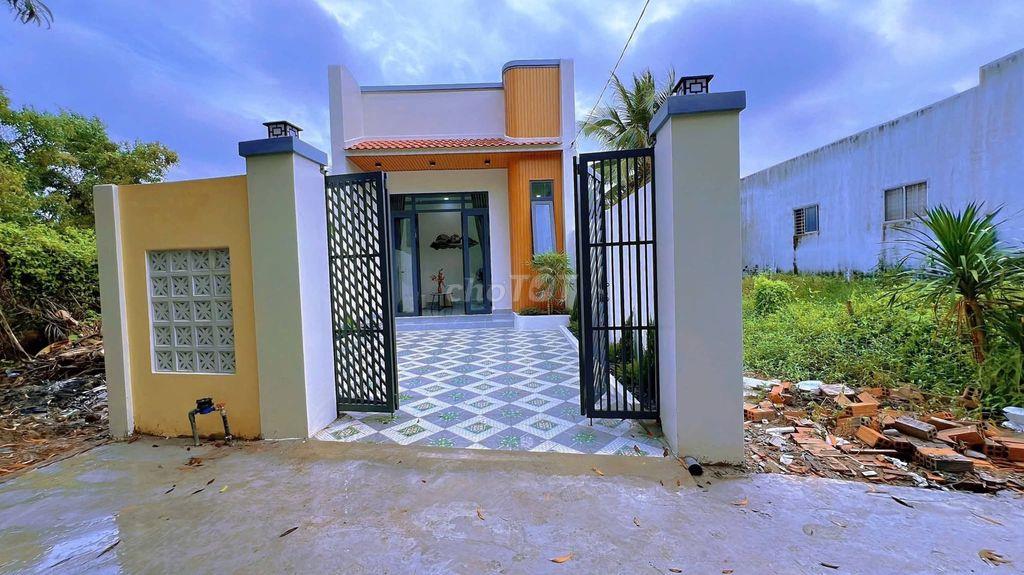 Chính chủ bán gấp căn nhà 116m2 Tân Thông Hội Củ Chi Chỉ 890tr