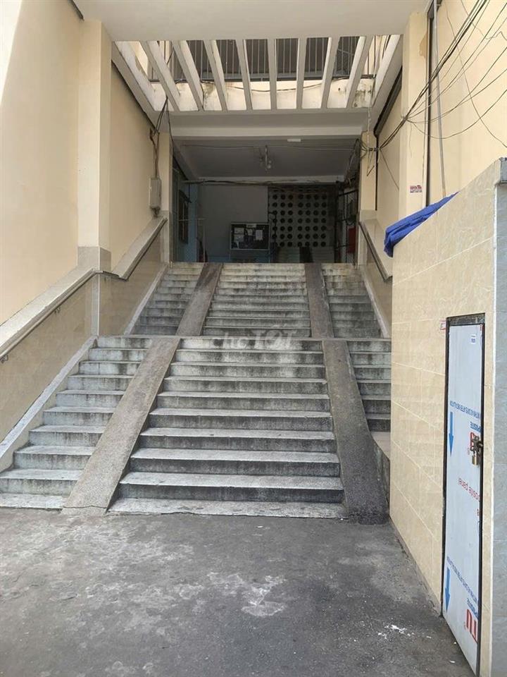 Chung cư thang bộ 50m2, 2Pn ngay gần khu k300