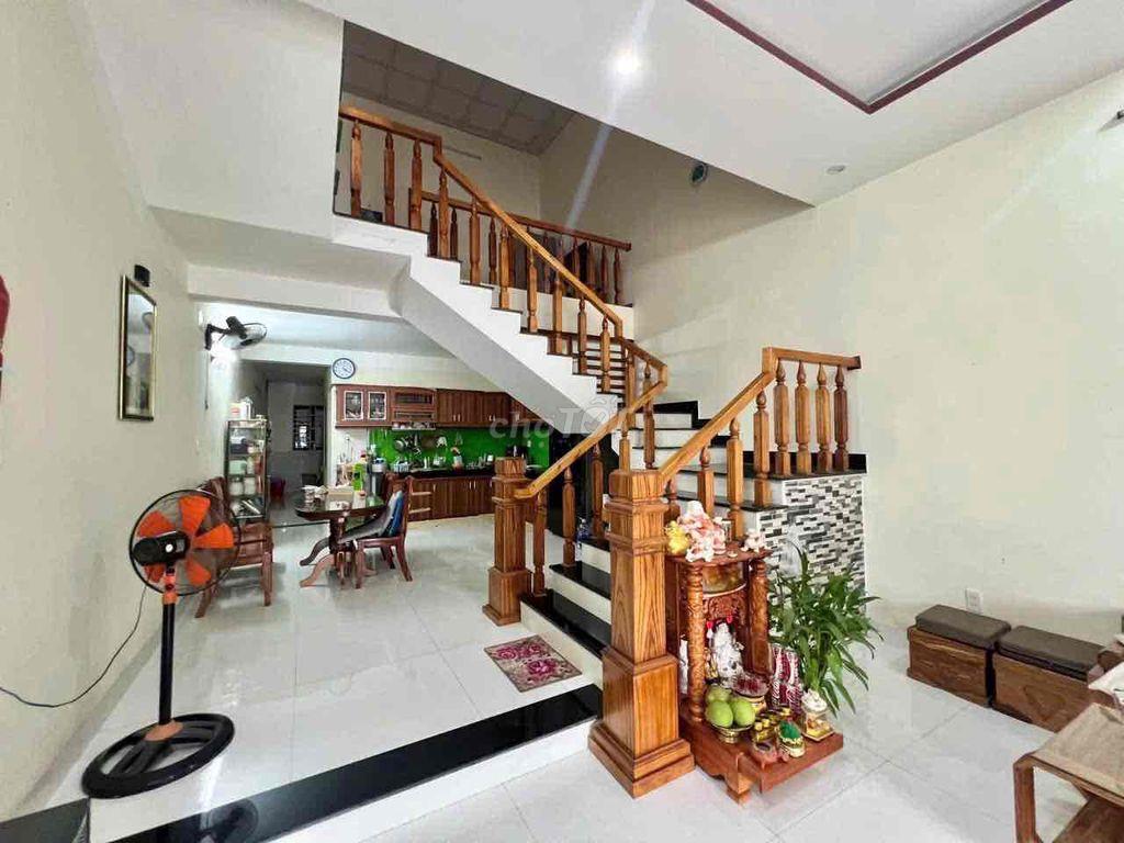 chính chủ gởi bán nhà 2 tầng hoà tiến th phố đà nẳng