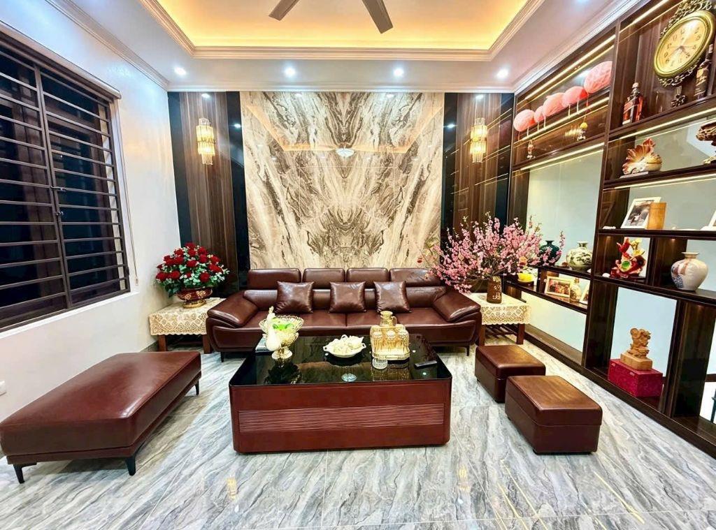 Bán nhà mặt phố KĐT Tân Phú Hưng, TP Hải Dương, 67.5m2, mặt tiền 4.5m, 4 tầng, 4 ngủ