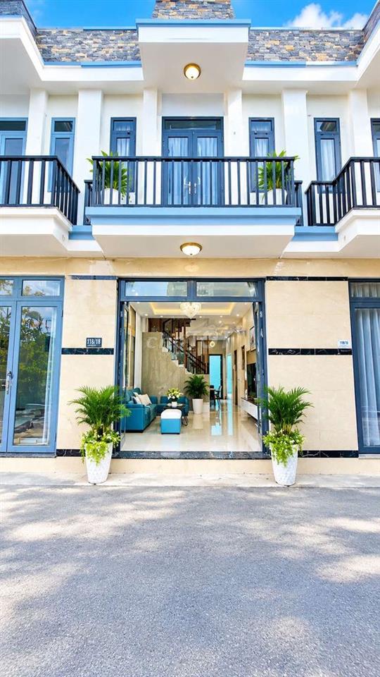 CHÍNH CHỦ BÁN LỖ CĂN NHÀ 2 MẶT TIỀN