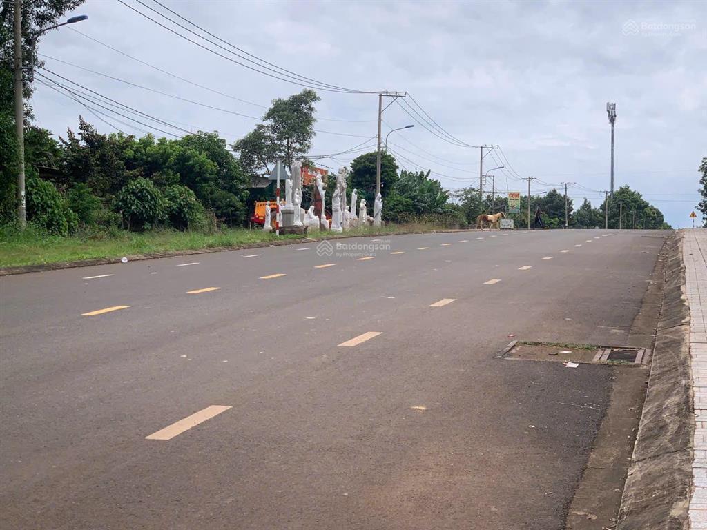 Bán đất full hồng gần mẹ núi cúi, hồ trị an mát mẻ, đường bê tông ô tô, sổ sẵn sàng tên ngay