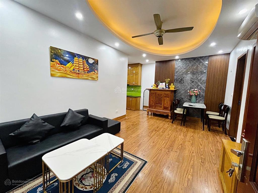 Căn hộ 2 ngủ 2vs ở ngay kđt nam trung yên nguyễn chánh 65m2 giá chỉ 4.5 tỷ