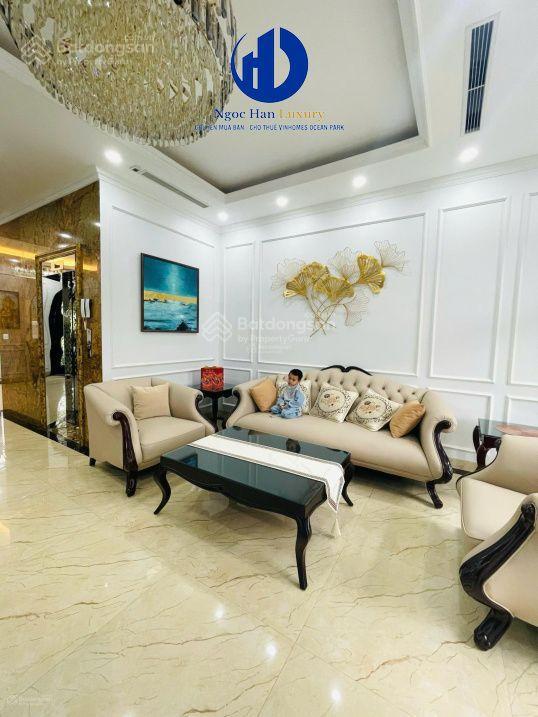 Giá 26 tỷ bán gấp nhà full đồ đẹp, có thang máy, view biển hồ 24,5ha