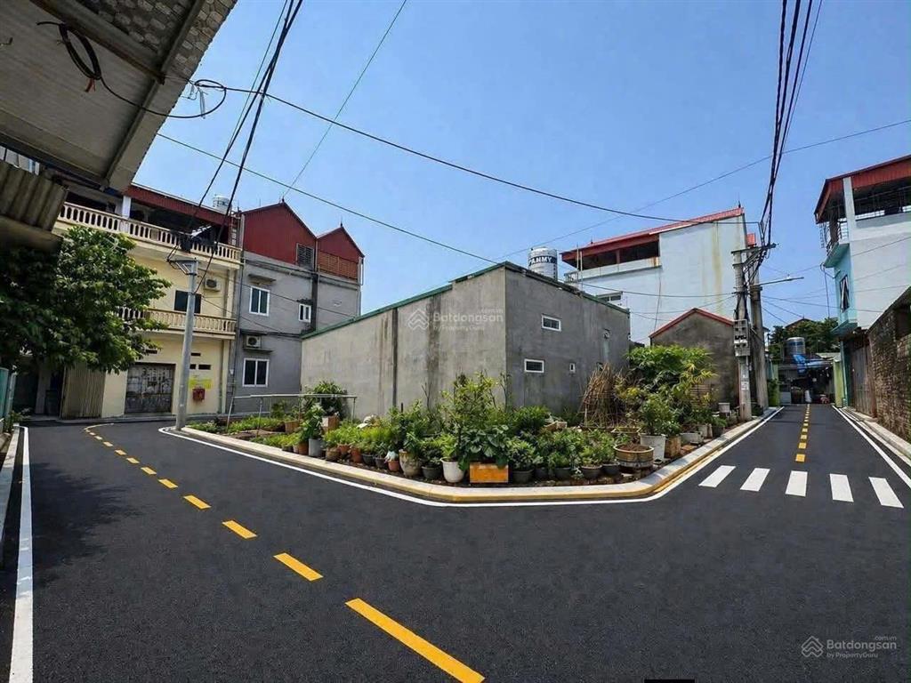 Chỉ nhỉnh 2.9 tỷ, 50m2 lô góc 100% thổ cư, ôtô vào đất tổ 4, thôn gia thượng, xã quang minh, hn