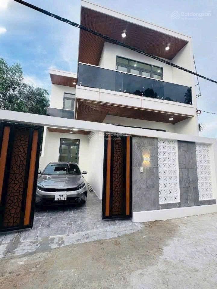 Bán căn biệt thự góc 2 mặt tiền kinh doanh trong kdc đông đúc gần văn miếu trấn biên 700tr sở hữu
