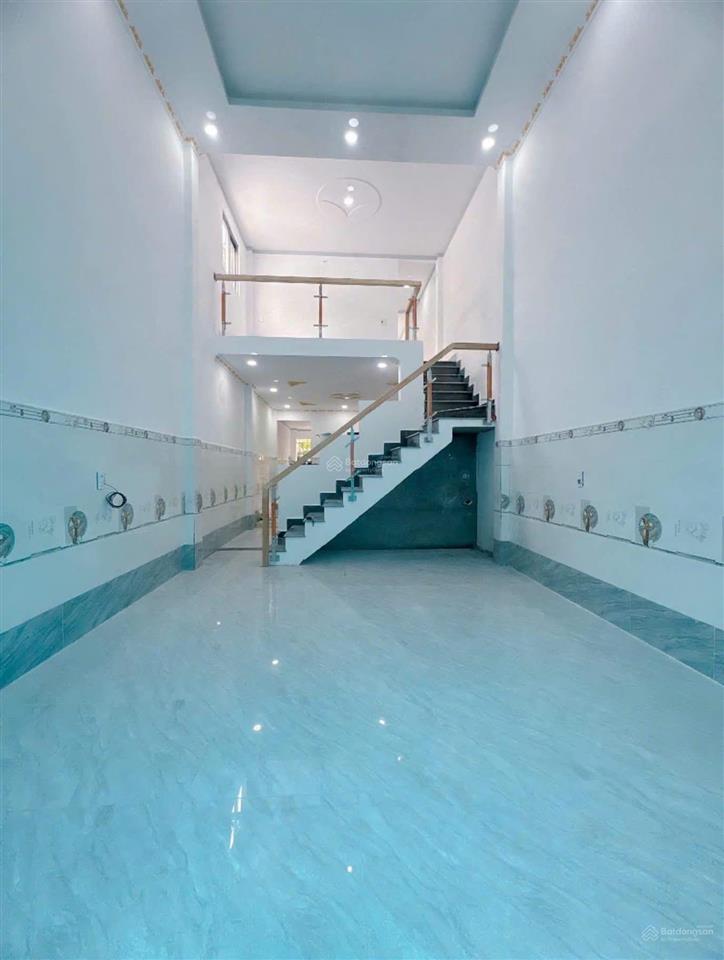 Bán nhà cấp 4 có gác đúc gần trung tâm hành chính dĩ an, vị trí đẹp dt 72m2 (4x18)m