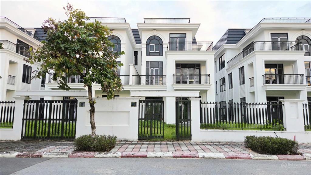 Biệt thự song lập hud mê linh central 300m2 đối diện công viên đã có sổ chỉ 66,6 tr/m2 bao sang tên