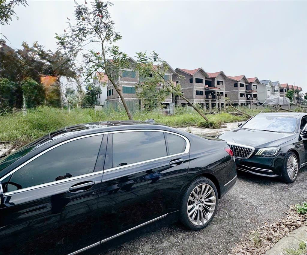 Khoảng 6xtr/m2 lô góc long việt view vườn hoa tại quang minh mê linh hn. 0815 143 ***