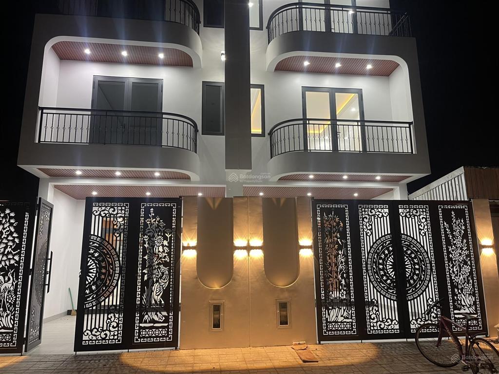 Cần bán nhà mới xây sổ hoàn công đầy đủ