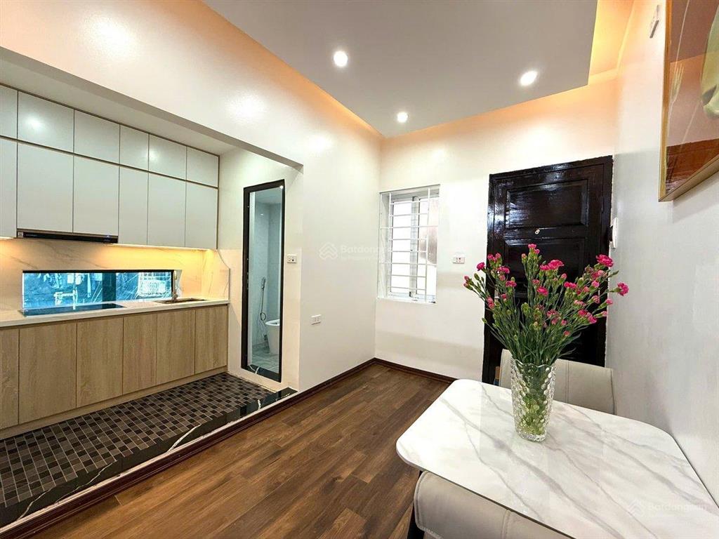 Cần bán căn hộ 4.15 tỷ, full nội thất, kđt nam trung yên, mạc thái tổ, nguyễn chánh, tt cầu giấy.