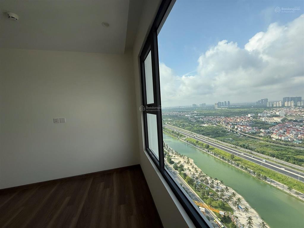 Cần bán gấp căn 3 ngủ view sông san hô tầng trung giá tốt