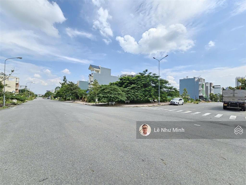 6 tỷ bán lô góc 2mt kdc phú hồng thịnh 10 đường nhựa 22m p. bình an dĩ an dt 99,8m2