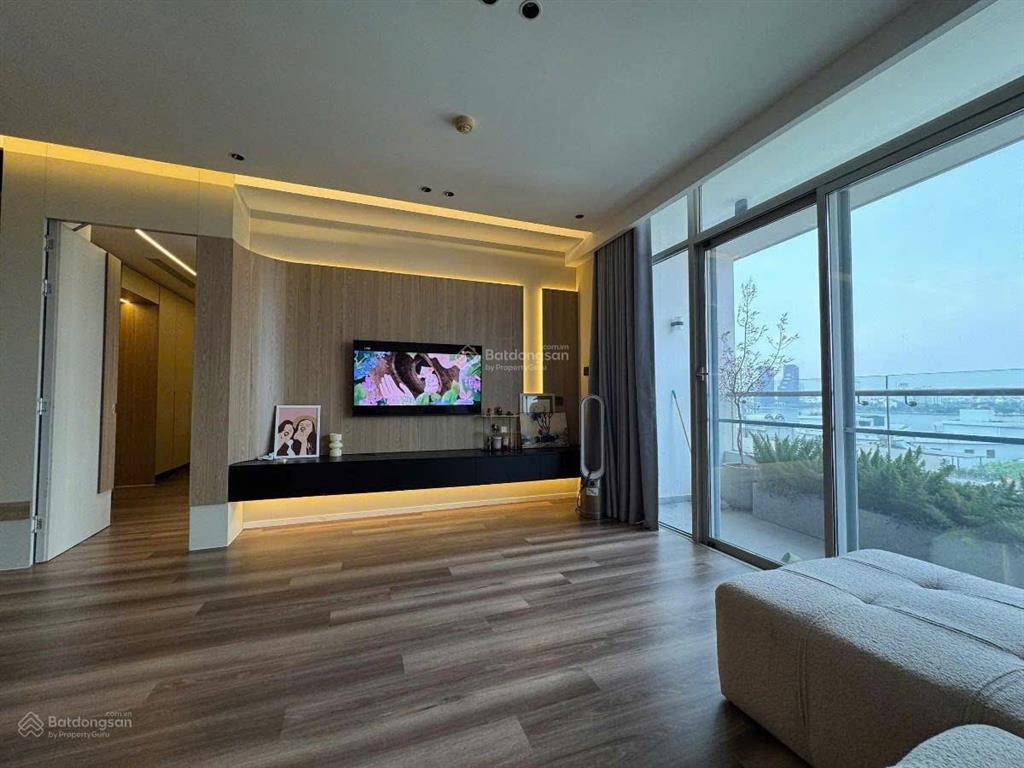Căn góc view hồ tây tại watermark lạc long quân, 16,8 tỷ, 121m2, 3pn, 2wc, tầng trung view hồ tây