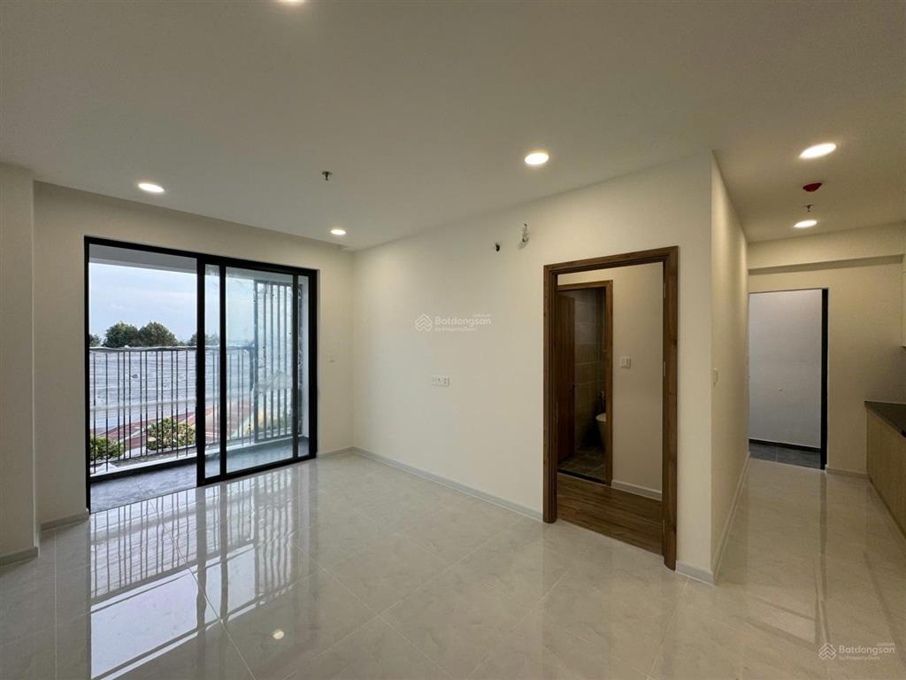 Chính chủ cần bán gấp căn 3pn full nội thất, view hồ bơi, giá 2 tỷ 550. 0799 587 ***