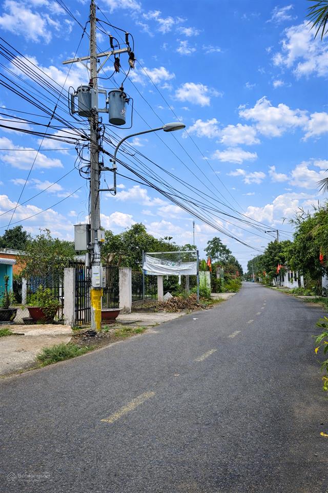 Cần bán 172m2 đất long nguyên bàu bàng, 100m2 thổ cư, ngang 10m