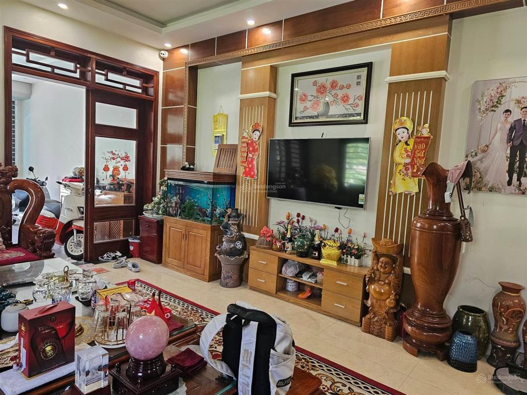 Bán nhà 4 tầng tại tdp chợ tổng, 7,1 tỷ, 100m2, 3 thoáng, nhà đẹp full nội thất sang xịn!